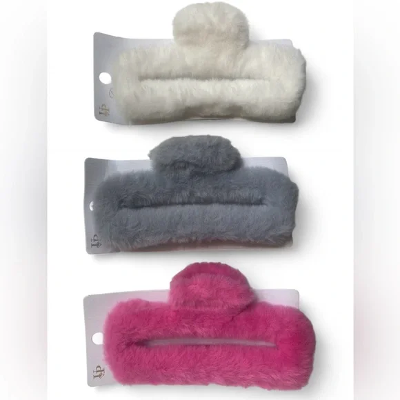 Choose 1 Large Fluffy Claw Clip - Picture 2 of 3